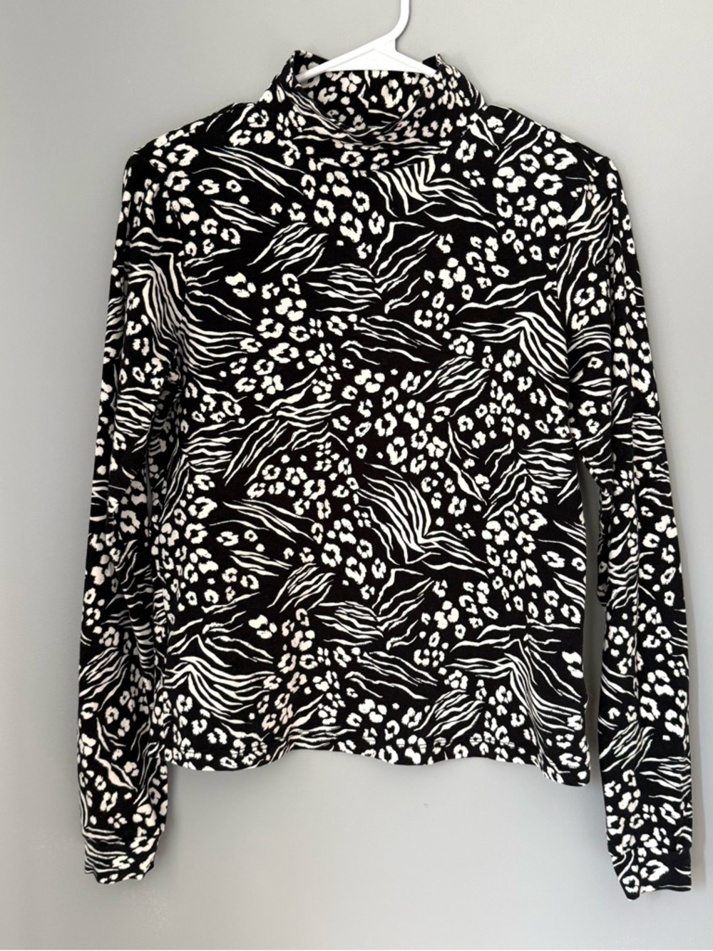 Anthropologie Adventurer Black and White Floral Mock Neck Top - Picture 2 of 7